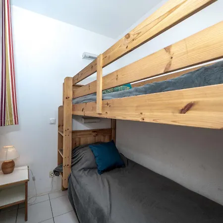 Francia-5 By Interhome